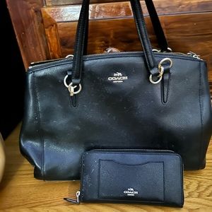 Coach black purse with black wallet like new
